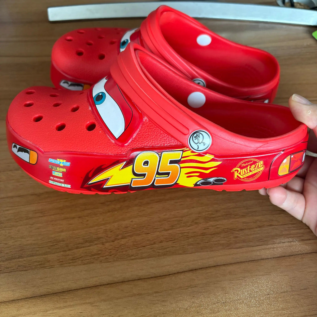 Crocs McQueen — Sandálias Waterproof Pixar Cars