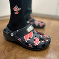 Crocs Itachi Uchiha — Sandálias Naruto Akatsuki