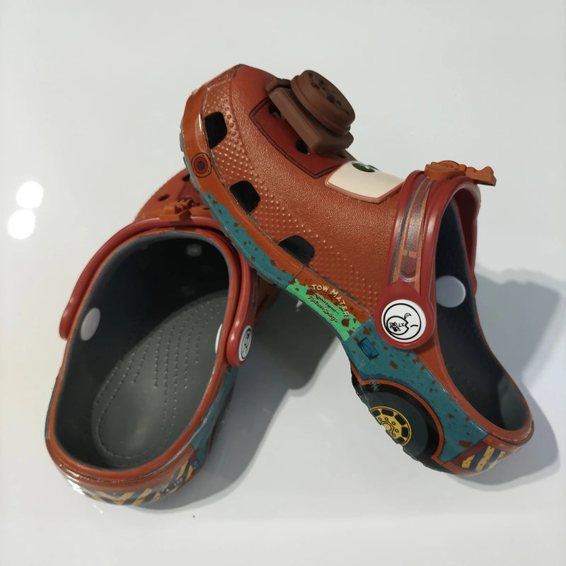 Crocs Tom Mate — Sandálias Pixar Cars para Criança e Adulto